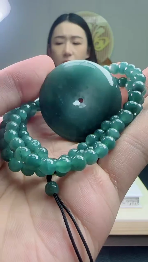 颈饰未镶嵌翡翠天然A货翡翠 多样性发其一