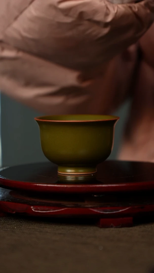 柴烧 小压手杯 黄金釉 大师亲签底款