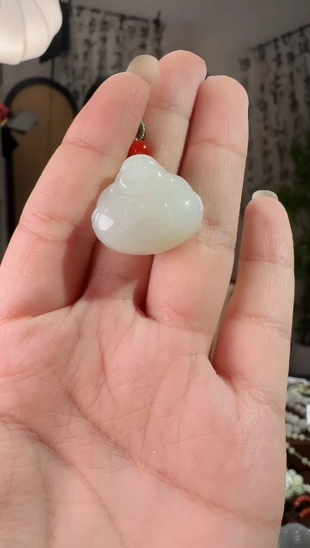 颈饰未镶嵌和田玉晴白抱抱佛