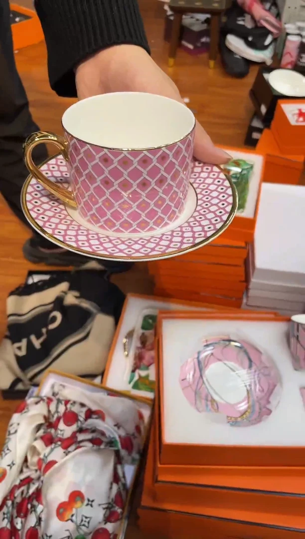 杯鸿辉家品牌瓷器，京东包邮！