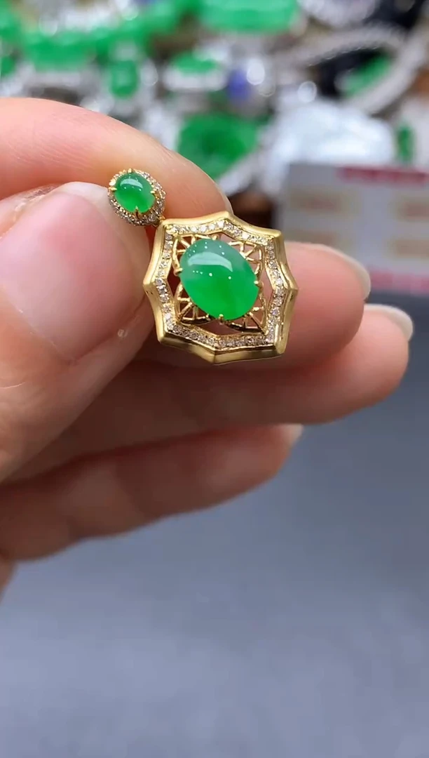 颈饰18K金镶嵌翡翠484-中国好珍宝