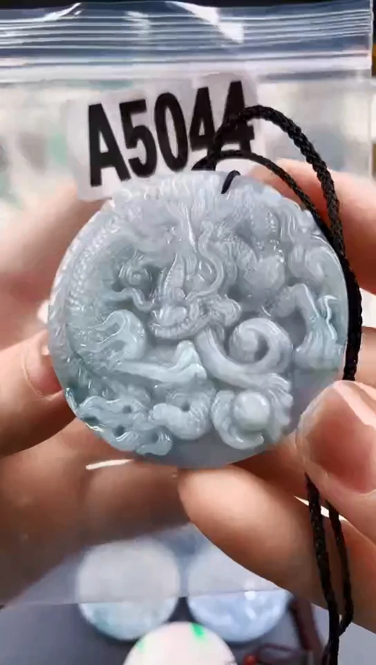 颈饰未镶嵌翡翠天然翡翠吊坠挂件