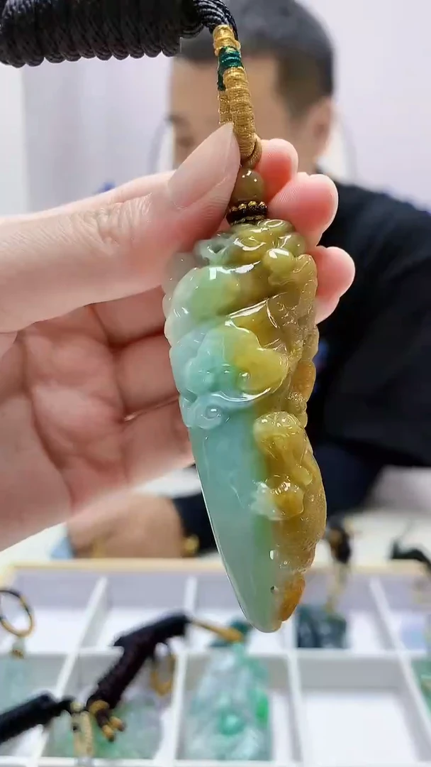 定制翡翠未镶嵌4898zm-毛货挂件134