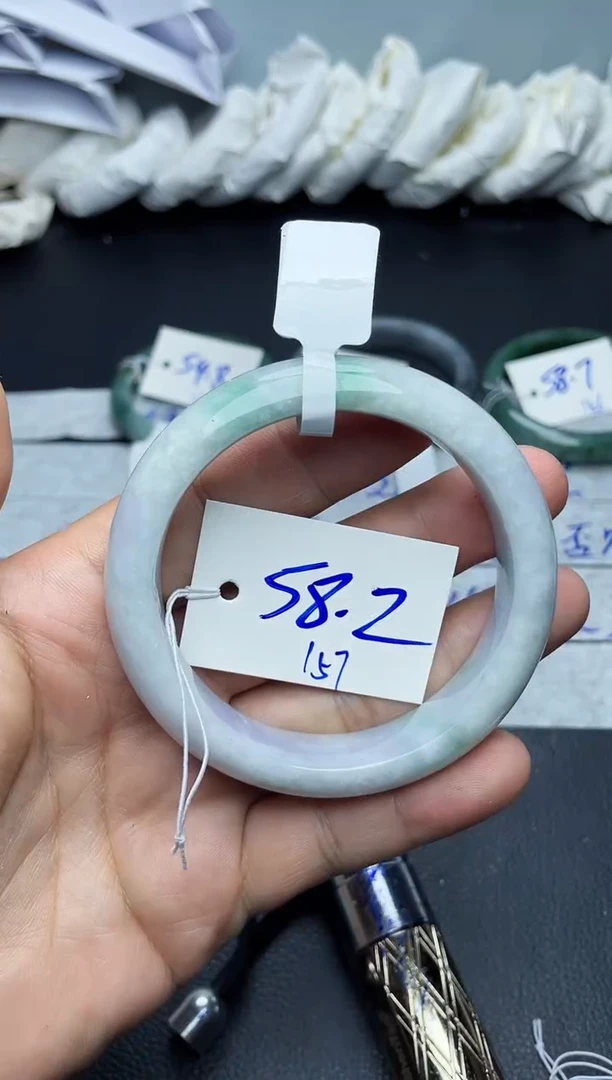 未镶嵌手镯翡翠157