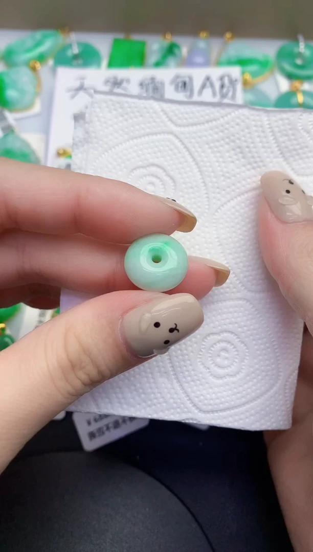 颈饰未镶嵌翡翠缅甸天然翡翠A货