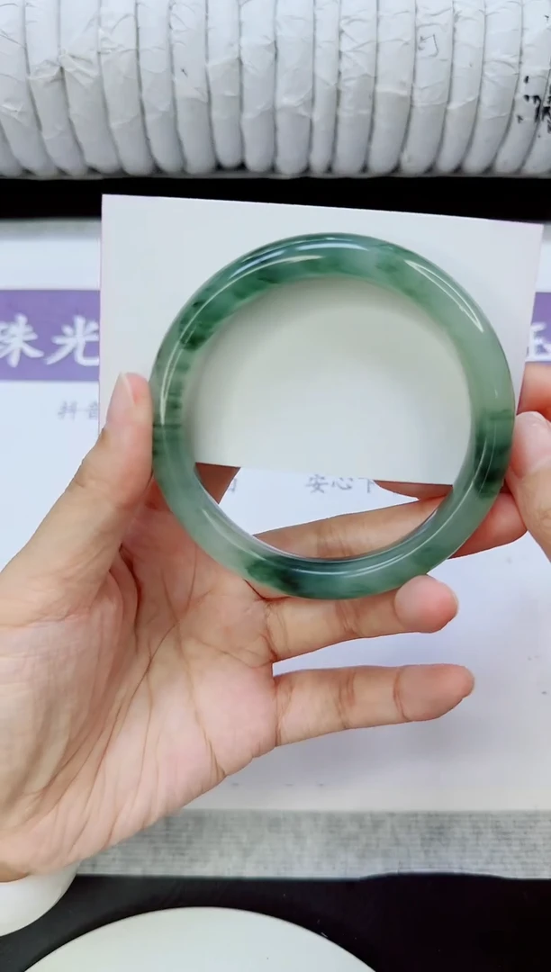 未镶嵌手镯石英质玉19/59.3