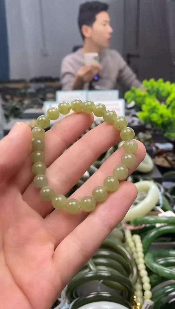 未镶嵌手镯和田玉8mm