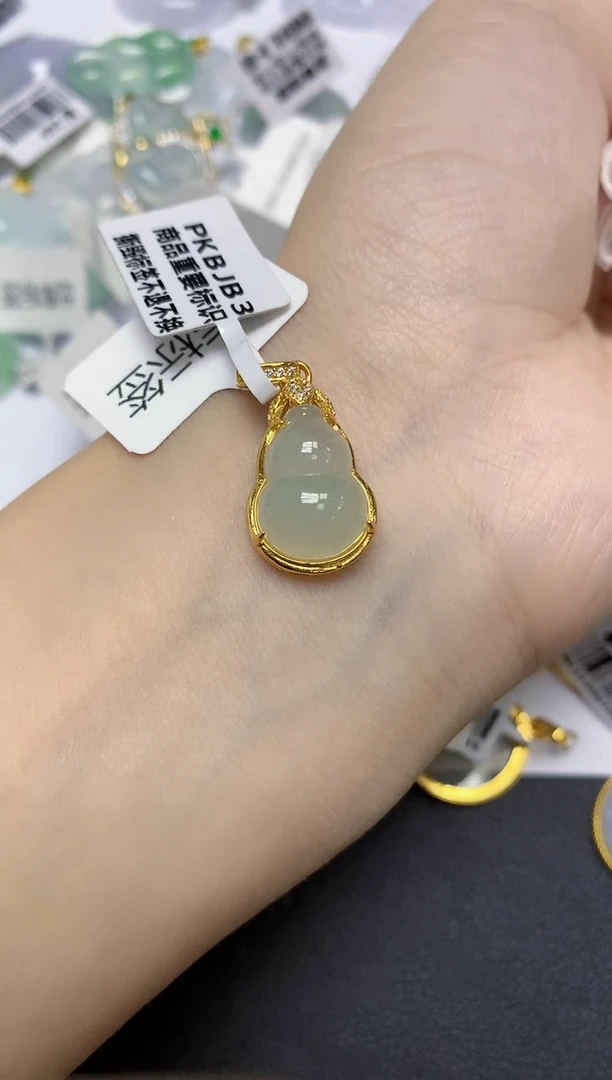 颈饰未镶嵌翡翠天然缅甸翡翠A货多样性发一件