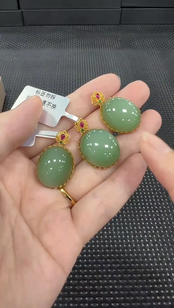 和田玉18K金镶嵌颈饰（多样性发一件）986