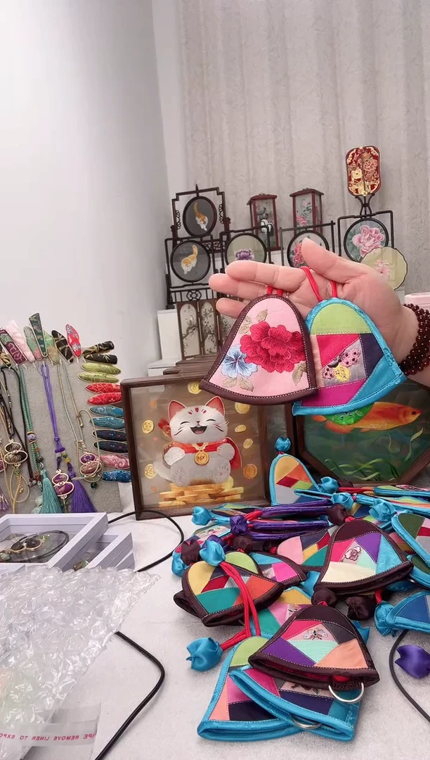 扇子苏绣作品手工钥匙扣