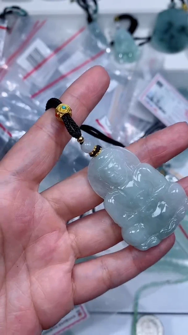 颈饰未镶嵌翡翠吊坠