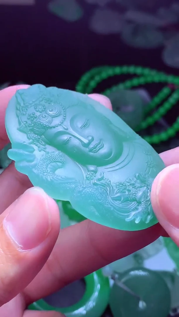 未镶嵌定制翡翠小**?翡翠毛货定制