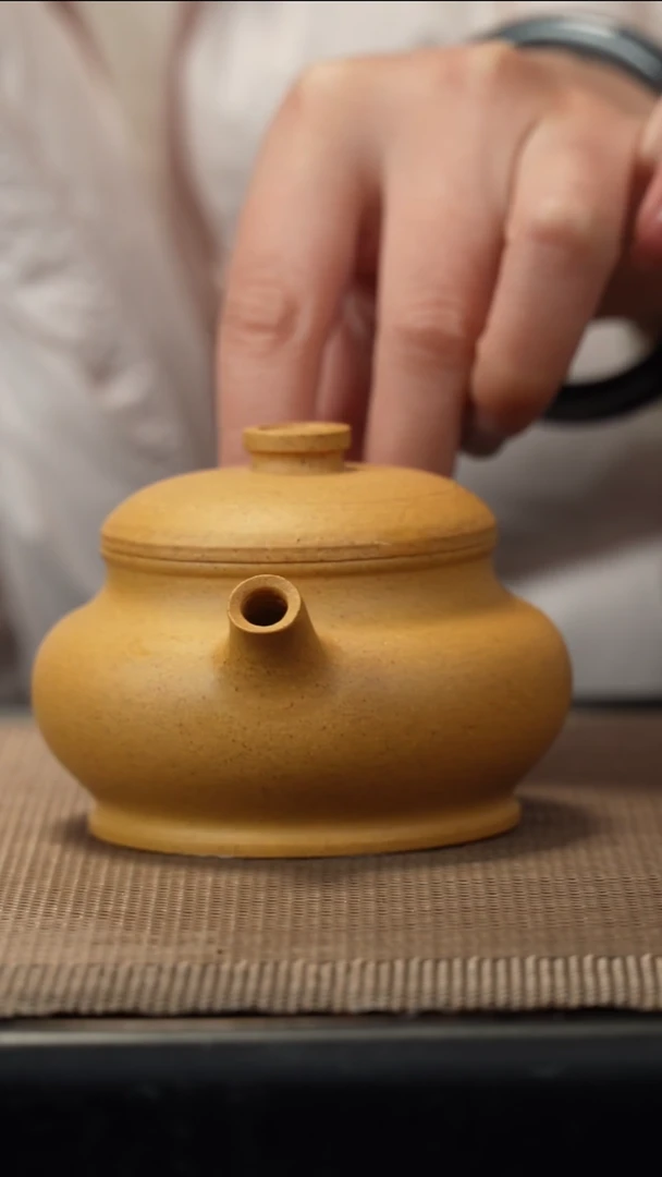 紫砂茶盏黄金段颂金140CC