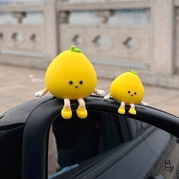 2025新款车载柚子小人汽车中控台摆件创意车内可爱治愈有趣装饰品