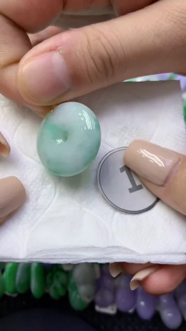 颈饰未镶嵌翡翠天然缅甸翡翠A货