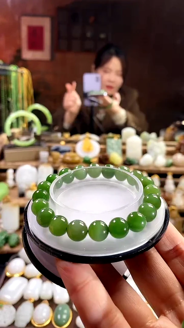 【闪购商品】和田玉手链未镶嵌。