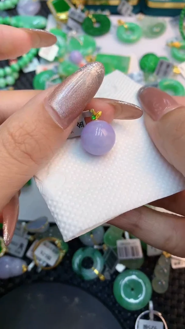 颈饰18K金镶嵌翡翠1