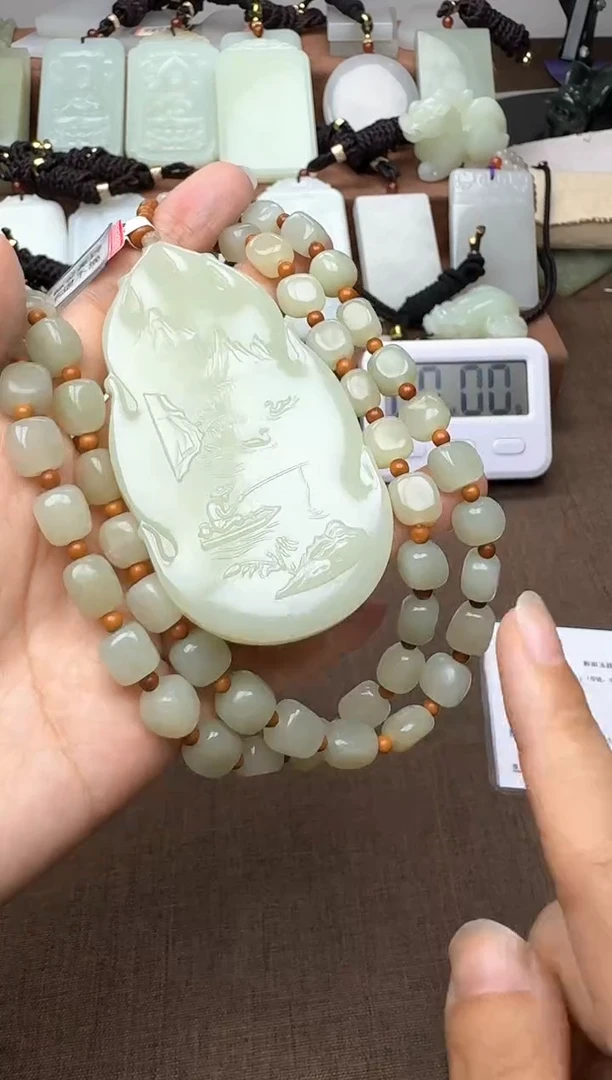 颈饰未镶嵌和田玉海**色海天一色