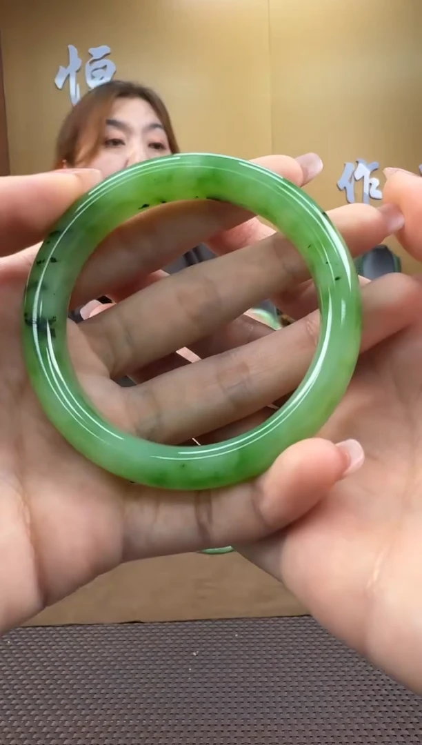 颈饰未镶嵌和田玉手镯56