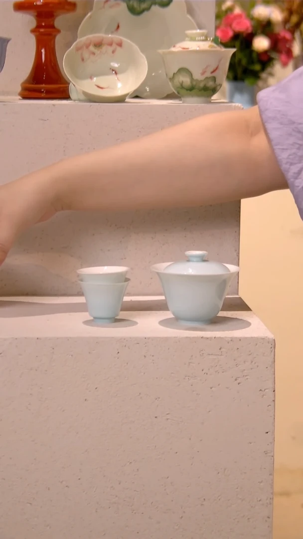 盖碗+茶杯*2  哈哈哈哈哈