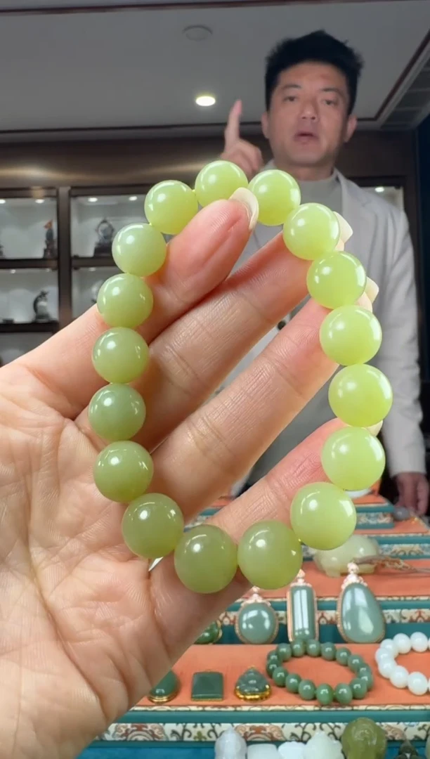 颈饰未镶嵌和田玉佩佩12mm左右