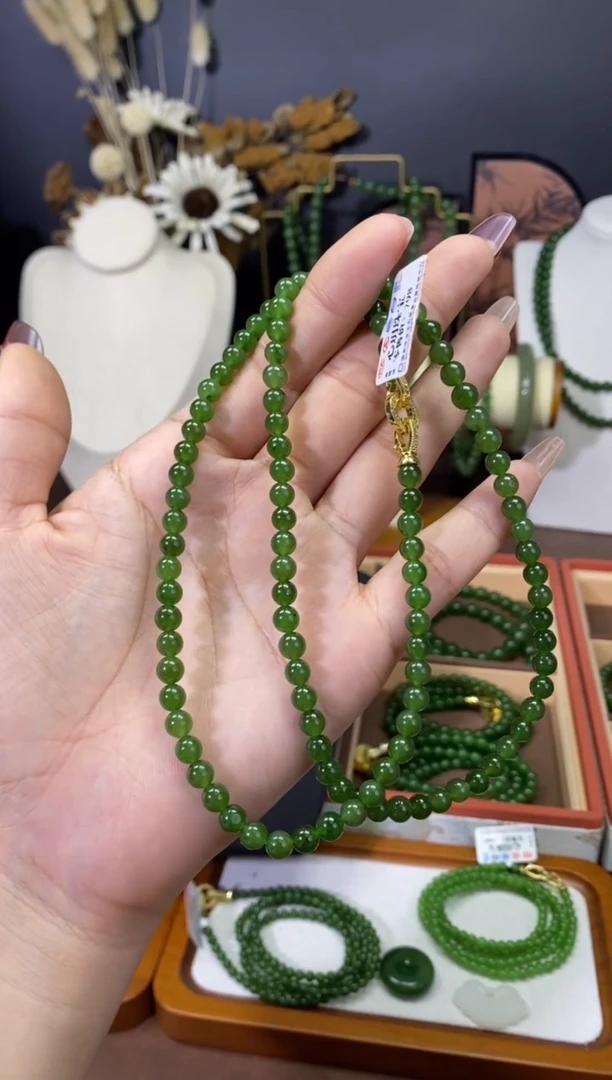 【闪购商品】和田玉（碧玉）颈饰未镶嵌5mm微黑