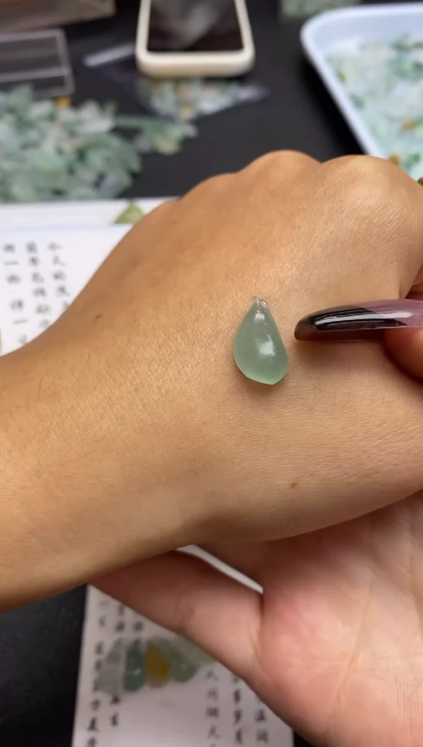 定制翡翠未镶嵌翡翠毛货~