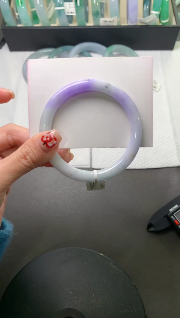 未镶嵌手镯（圆镯）翡翠56.2*8.2*8.3