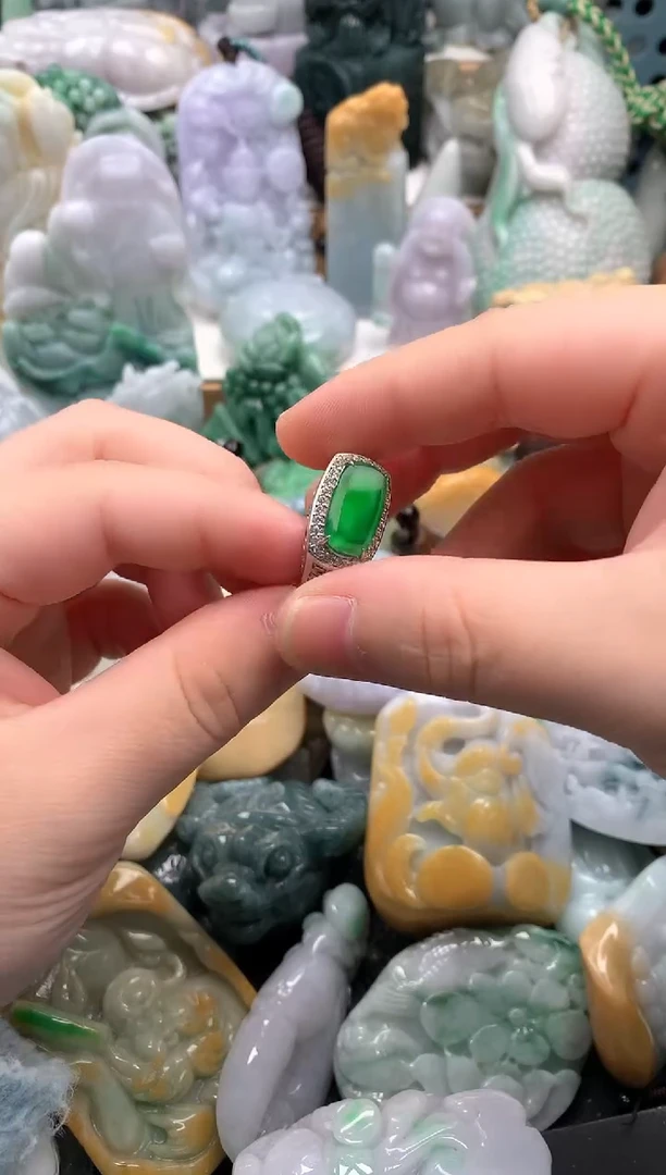 吊坠(不含链)未镶嵌翡翠1