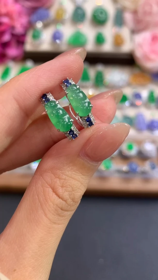 18K金镶嵌翡翠耳饰w14