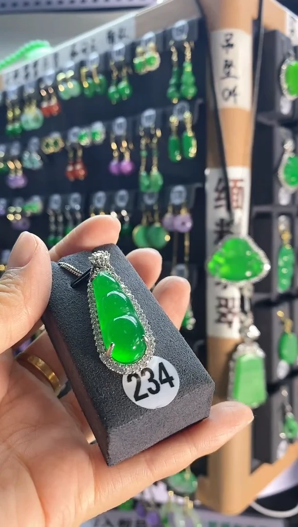 翡翠银S925镶嵌耳饰234....