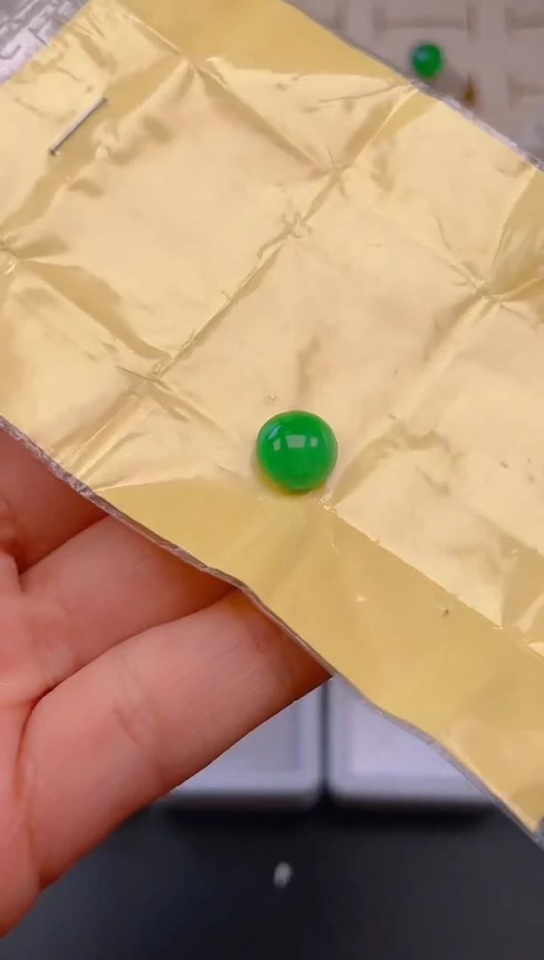 未镶嵌定制翡翠天然翡翠蛋面87