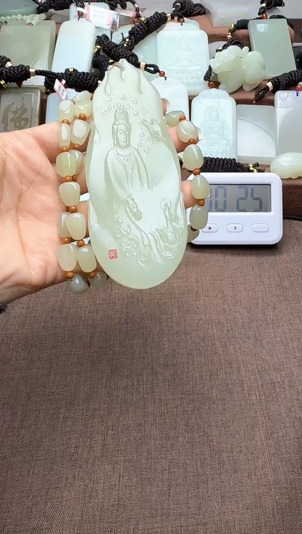 颈饰未镶嵌和田玉1
