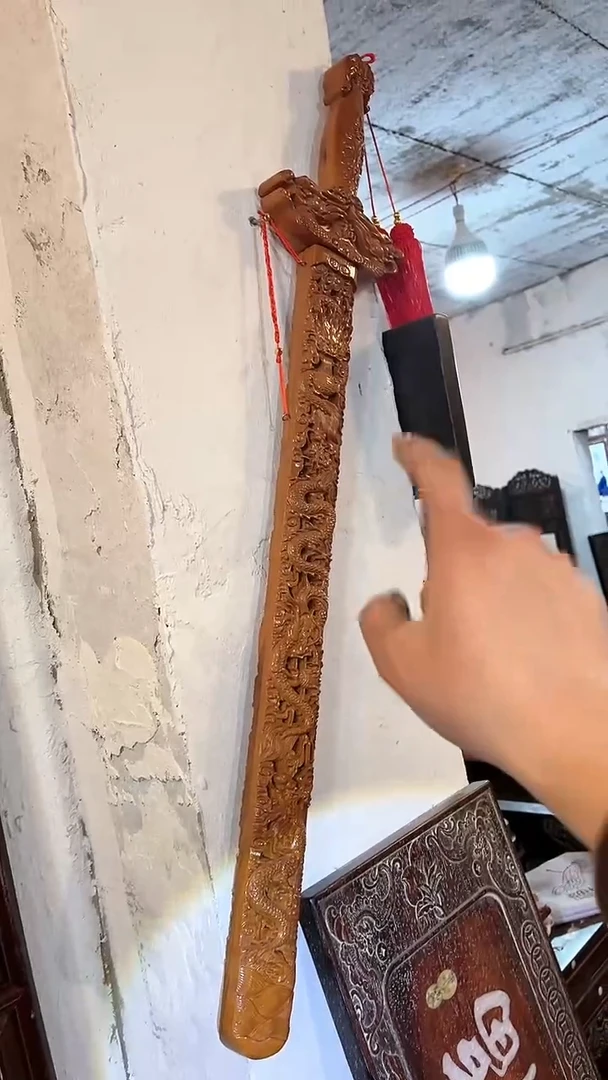 【闪购商品】非洲紫檀（红花梨）剑