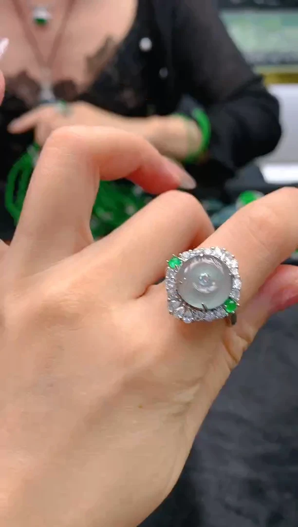 翡翠未镶嵌吊坠(不含链)天然A货翡翠