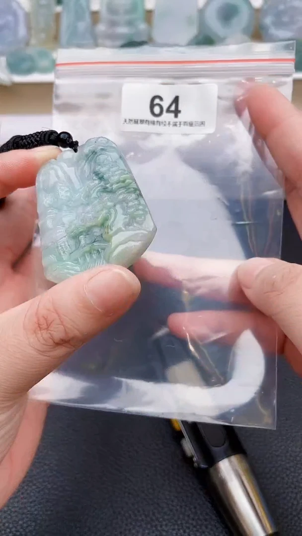 颈饰未镶嵌翡翠天然缅甸翡翠A货64