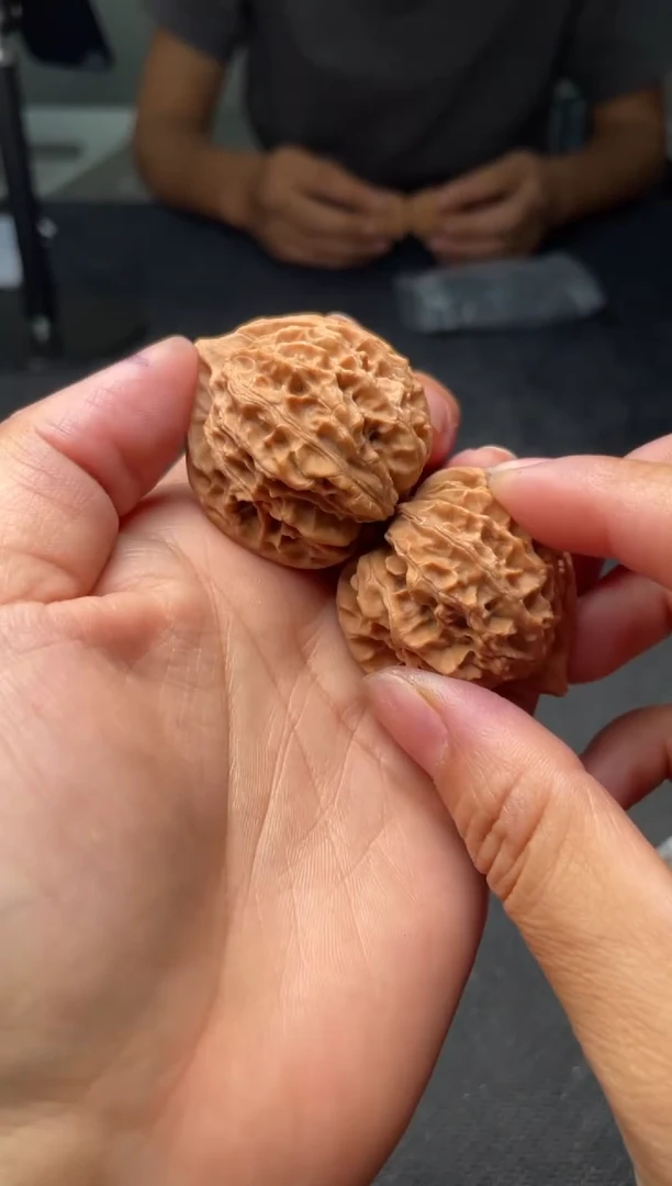 把件文玩核桃w144  灯笼   36