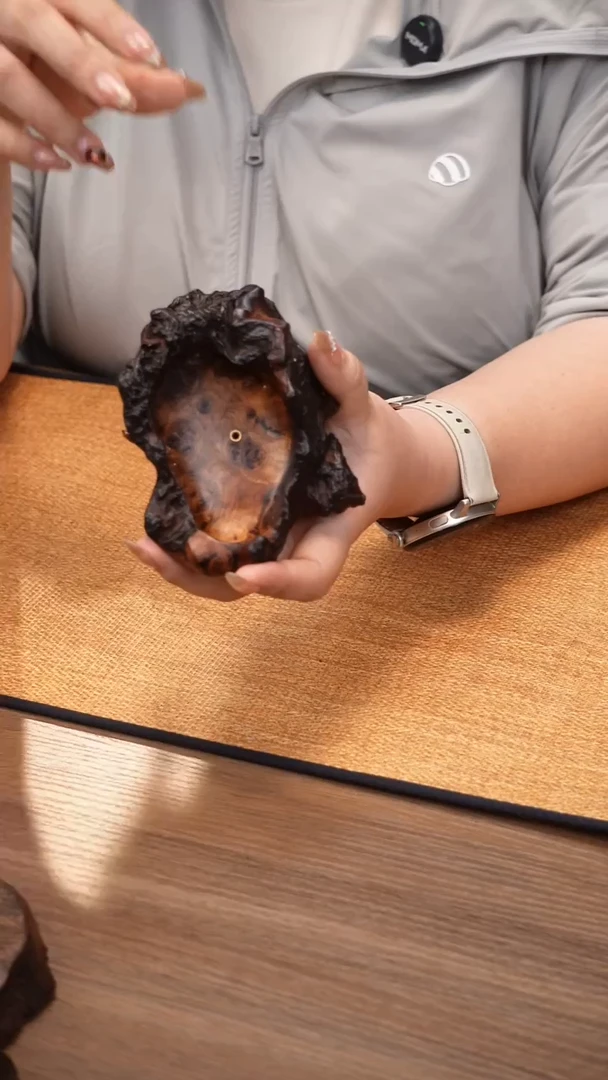 11号云小屋紫柚木香插