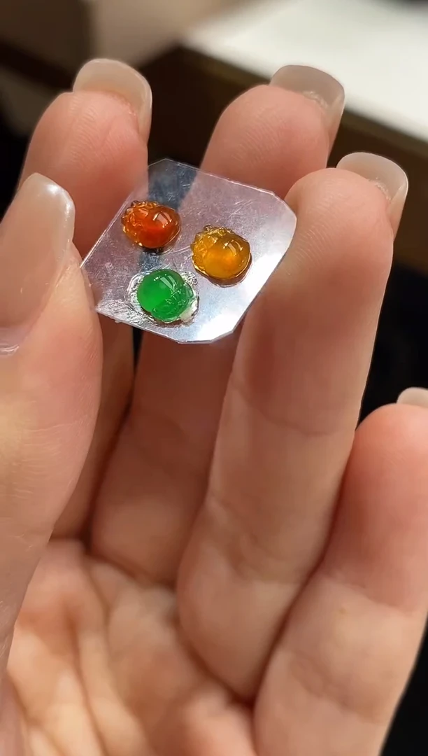 颈饰未镶嵌翡翠金蟾