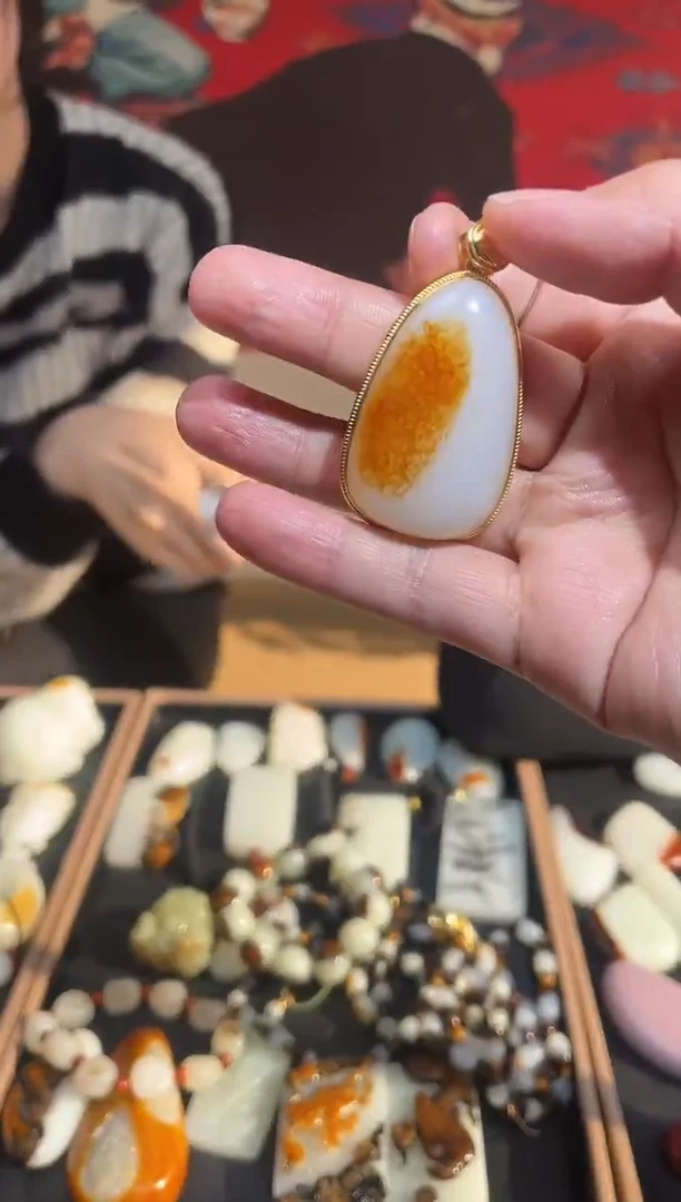 颈饰未镶嵌和田玉（子料）YL-DS-12.19-33