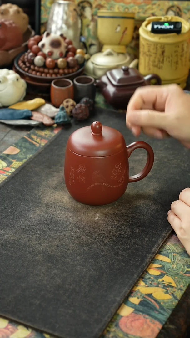朱泥刻绘静悟紫砂盖杯
