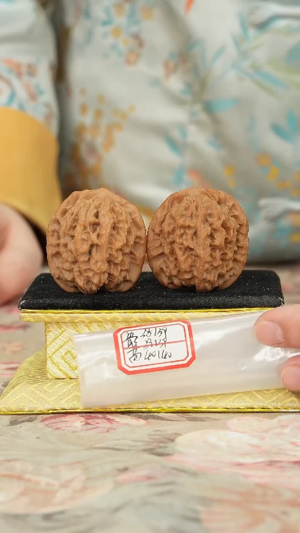 【闪购商品】文玩核桃把件非嫁接马老四