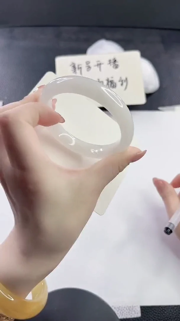 未镶嵌手镯石英质玉多样性发货V188