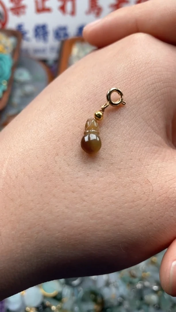 【闪购商品】翡翠颈饰未镶嵌哥哥