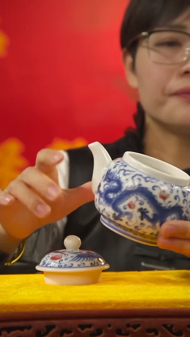 【闪购商品】摆件景德镇陶瓷龙凤茶壶