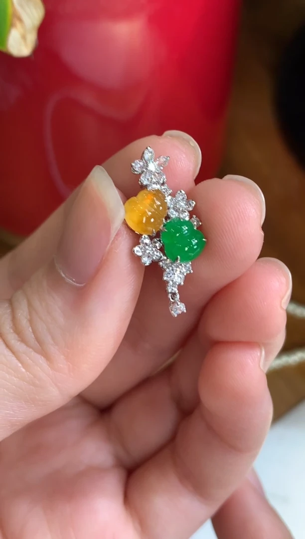 【闪购商品】翡翠颈饰18K金镶嵌双葫芦