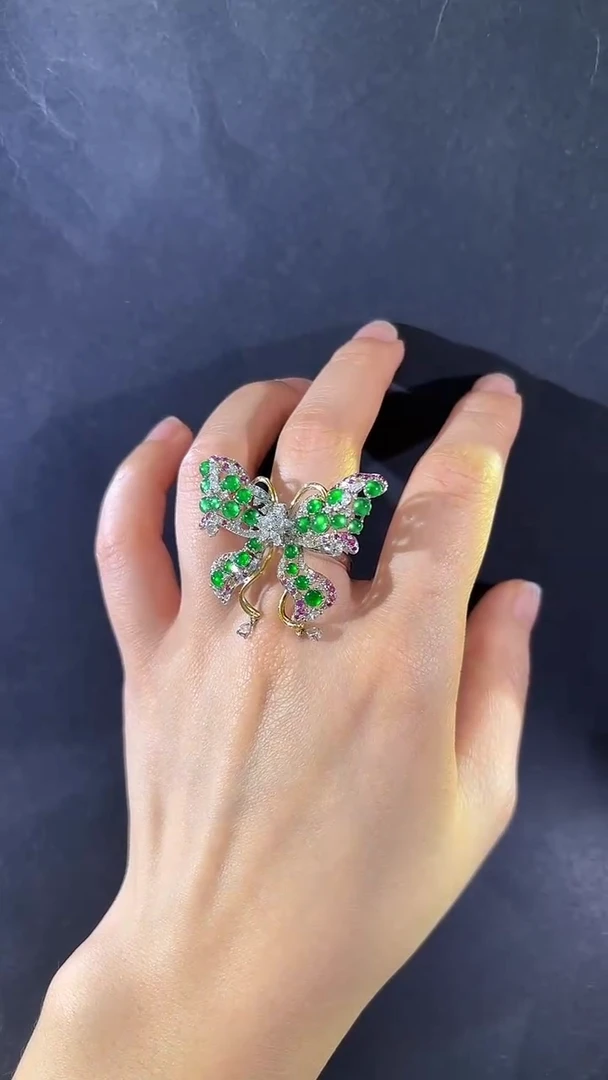 【闪购商品】翡翠戒指18K金镶嵌翡翠蝴蝶戒指多人不退不换