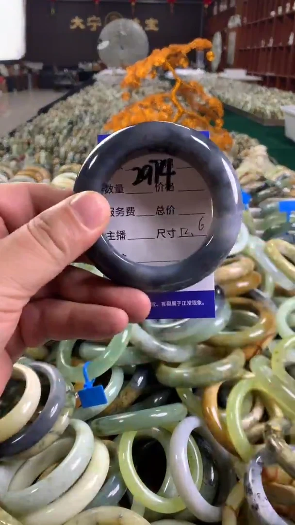 未镶嵌蛇纹石玉手镯2974