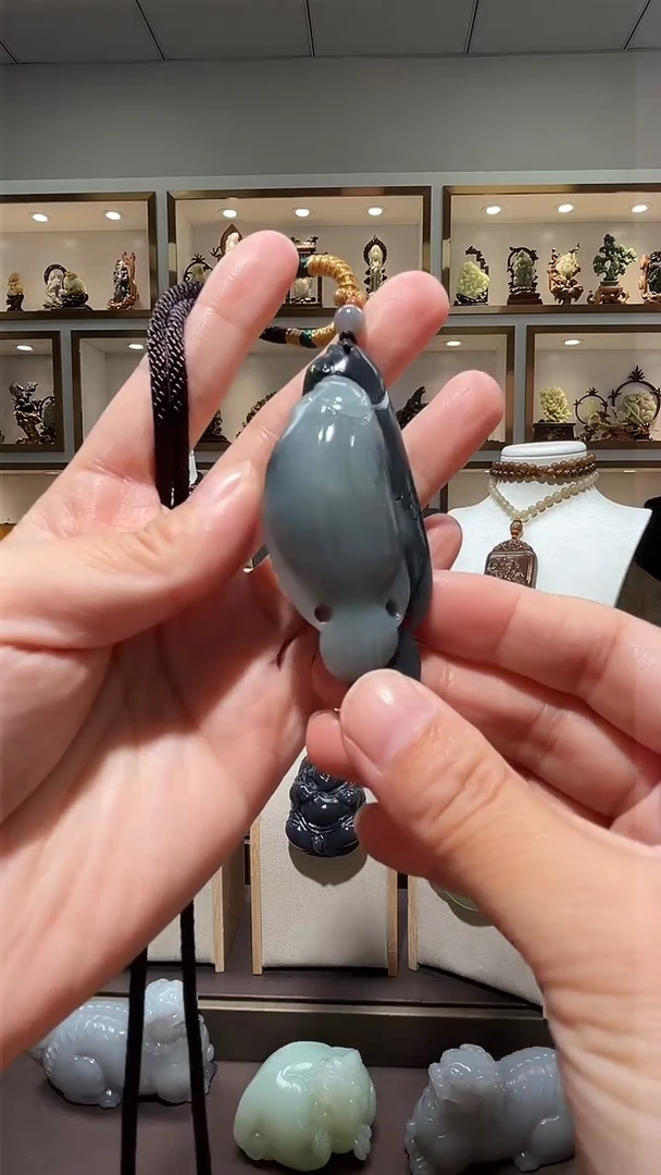 和田玉未镶嵌颈饰苏