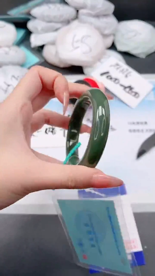 未镶嵌手镯和田玉28W51-56